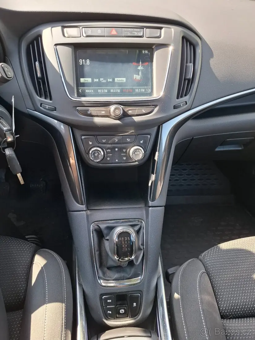 Opel Zafira Tourer 1.6 Turbo 8